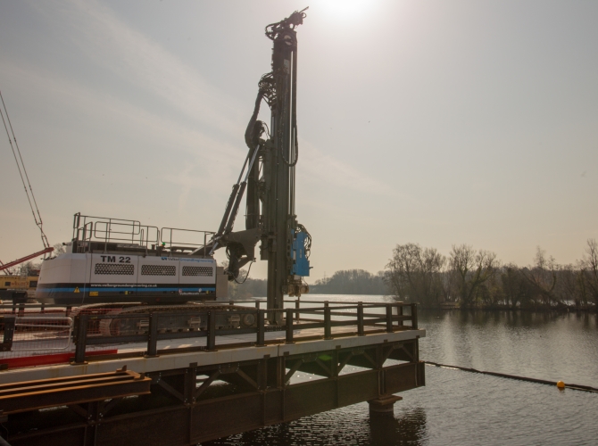 Leader rigs piling projects