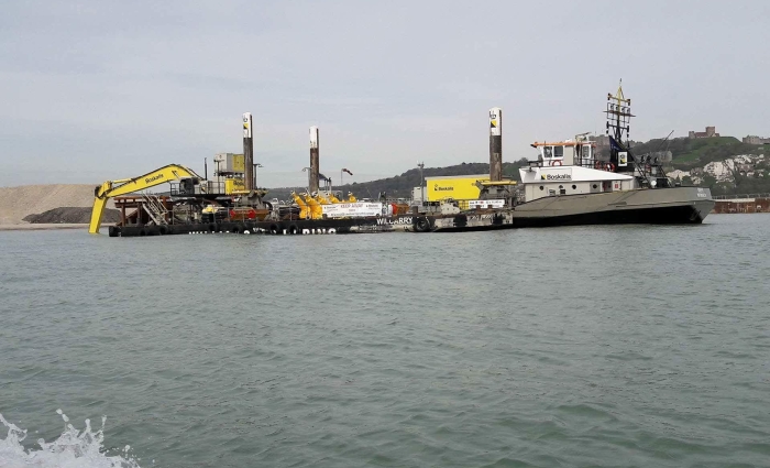 activivty in the harbour