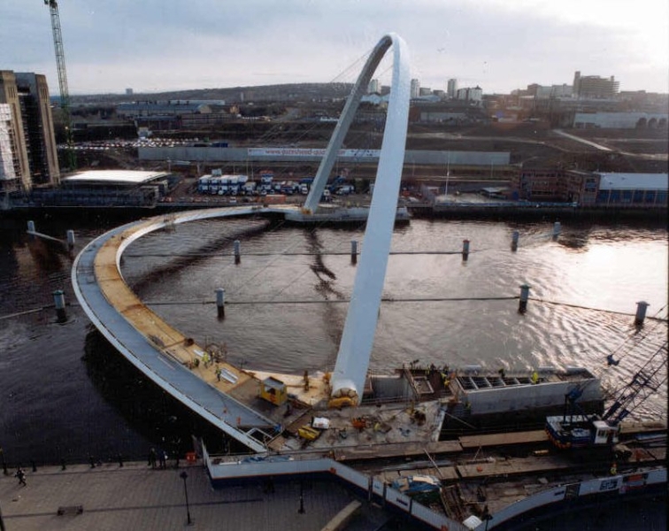 Gateshead Millennium Bridge